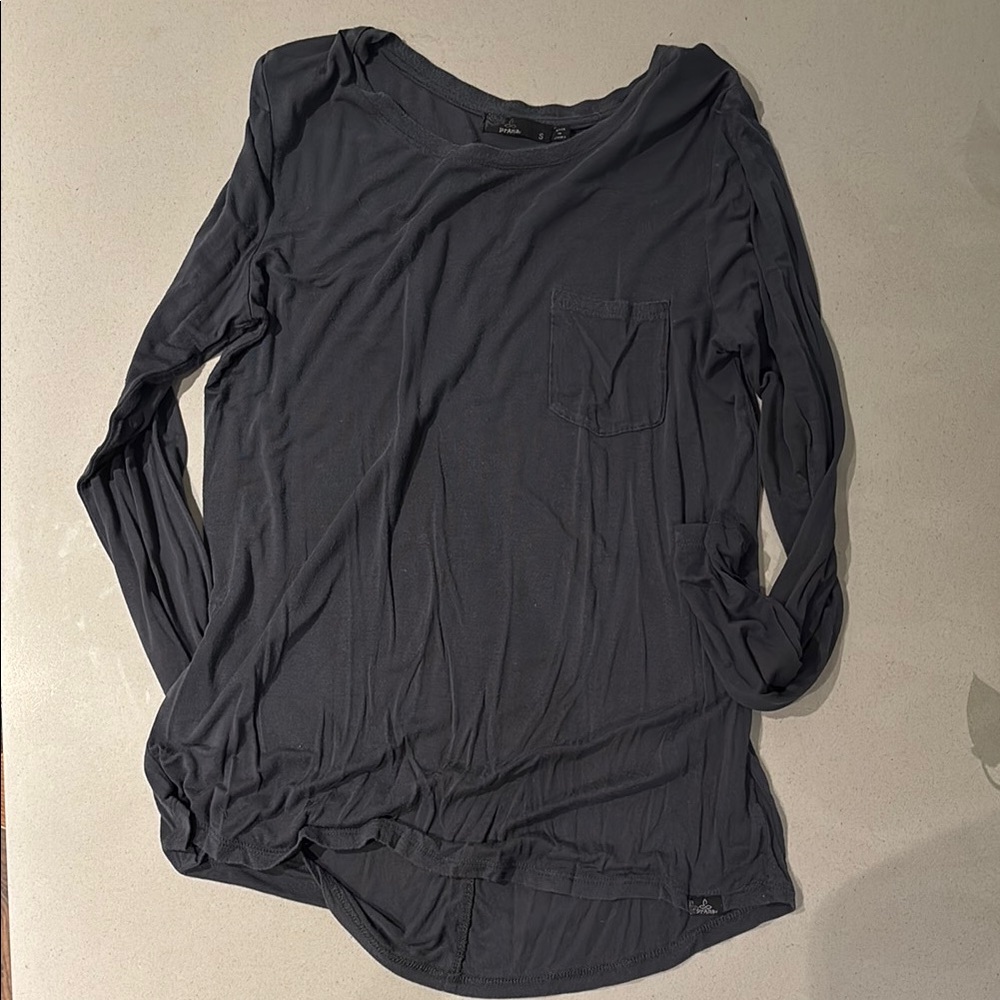 Prana Charcoal grey Long Sleeve Tee Small, loved with life left!
